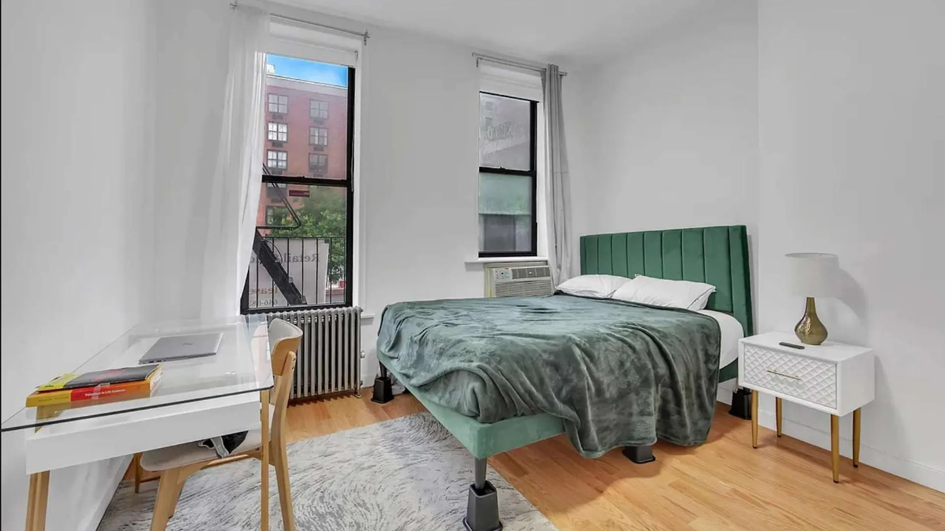 51-1A Renovated 3Br 2Bath Prime Soho Apartment New York